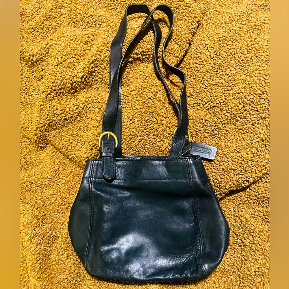 Vintage COACH 1998 #4157 Leather Waverly SoHo Buckle Shoulder Bag: black/brass